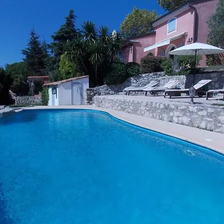 In * Èze
