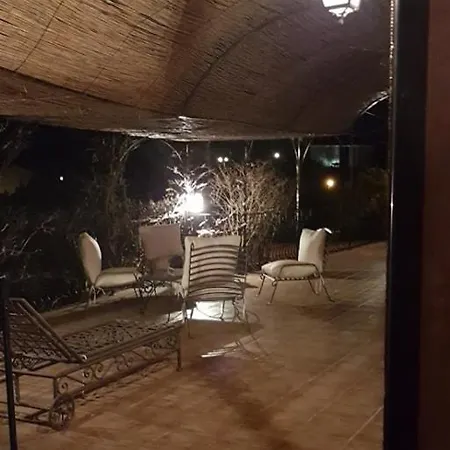 Hotel In Èze